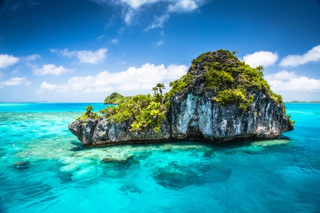 fulaga-island-fiji-blue-ocean-rock-formation-canon-eos-5d-mark-iii-24-70mm-ming-nomchong-e1427779924821